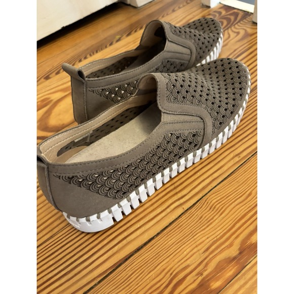 Ilse Jacobsen Tulip Grey Suede Perforated Flat Loafers Shoes Women's 8M 38 - Picture 1 of 7